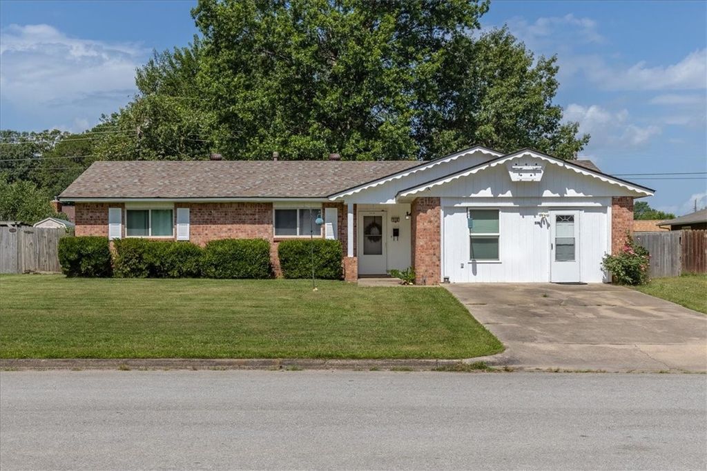 516 Maria Street, Springdale, AR 72762