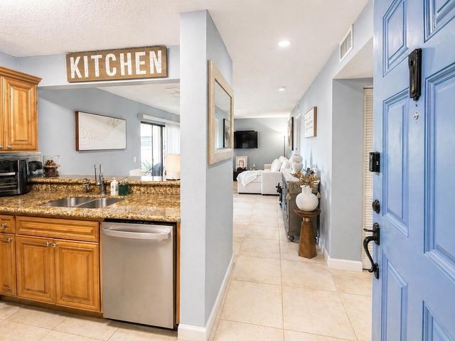 1540 Windorah Way D, West Palm Beach, FL 33411