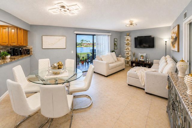 1540 Windorah Way D, West Palm Beach, FL 33411