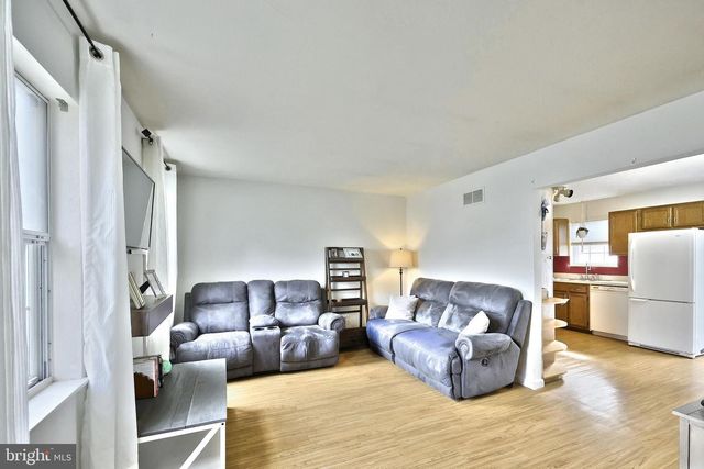 4054 SANDRA DR, York, PA 17402