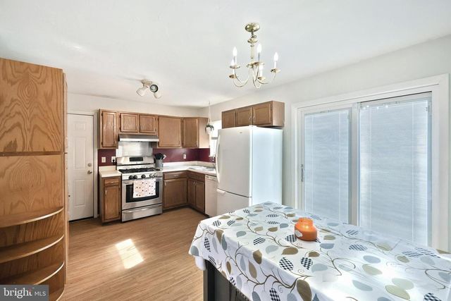 4054 SANDRA DR, York, PA 17402