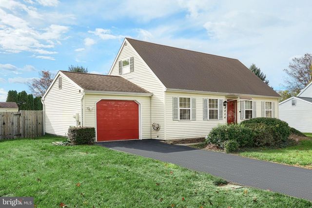 4054 SANDRA DR, York, PA 17402