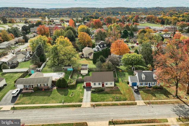 4054 SANDRA DR, York, PA 17402