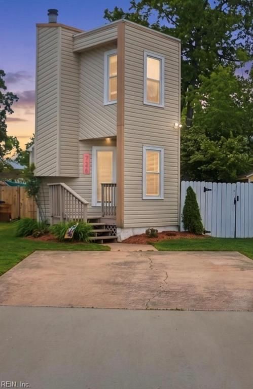 726 Carolina AVE, Virginia Beach, VA 23451