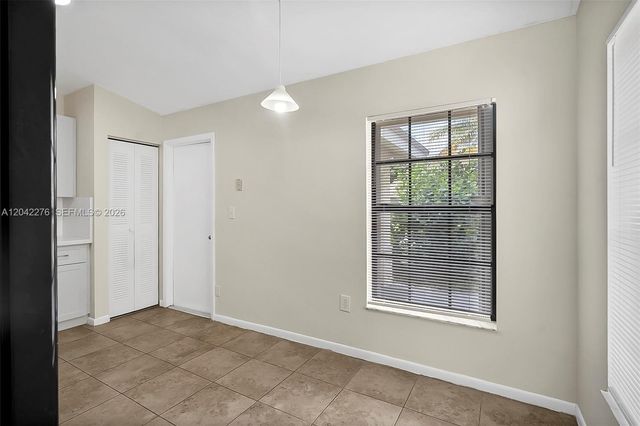681 Thornridge Avenue, Davie, FL 33325