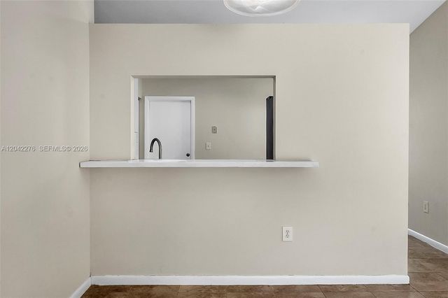 681 Thornridge Avenue, Davie, FL 33325