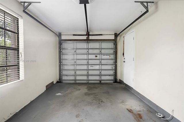 681 Thornridge Avenue, Davie, FL 33325