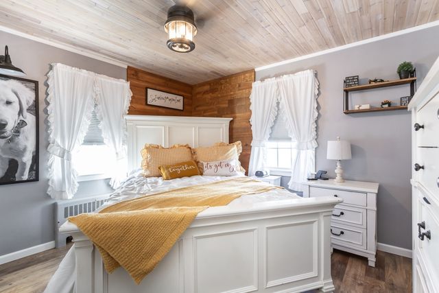 71 Sycamore St, Swansea, MA 02777
