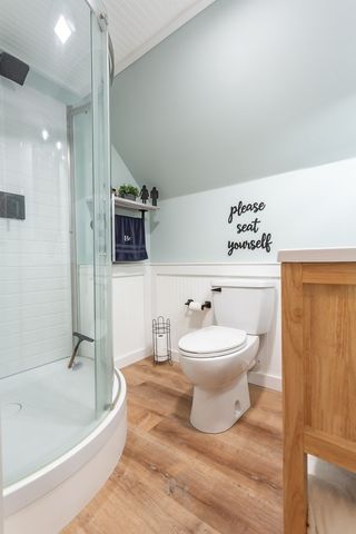 71 Sycamore St, Swansea, MA 02777