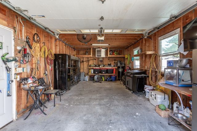71 Sycamore St, Swansea, MA 02777