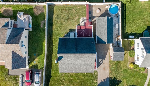 71 Sycamore St, Swansea, MA 02777