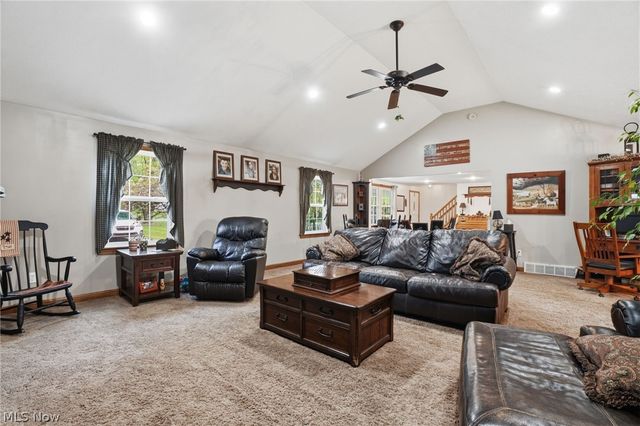 175 Henn Hyde Road NE, Howland, OH 44484