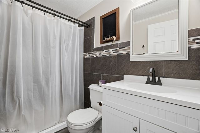175 Henn Hyde Road NE, Howland, OH 44484
