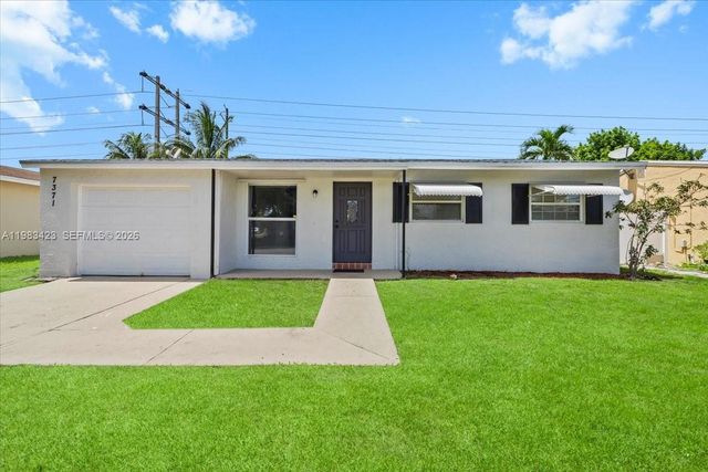 7371 SW 1st Street, Margate, FL 33068