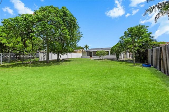 7371 SW 1st Street, Margate, FL 33068