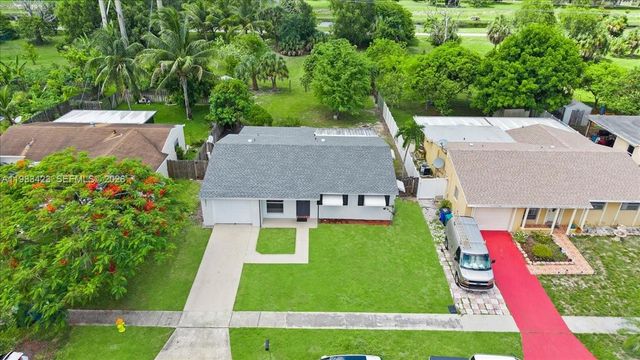 7371 SW 1st Street, Margate, FL 33068