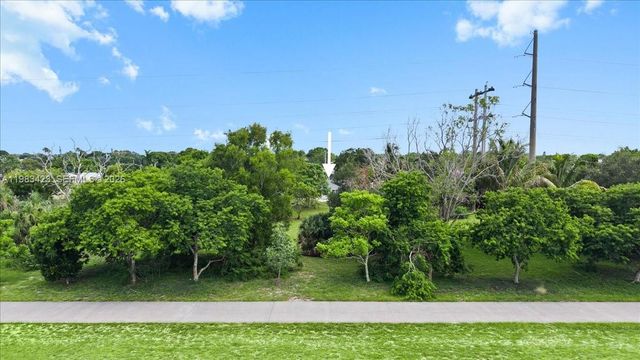 7371 SW 1st Street, Margate, FL 33068