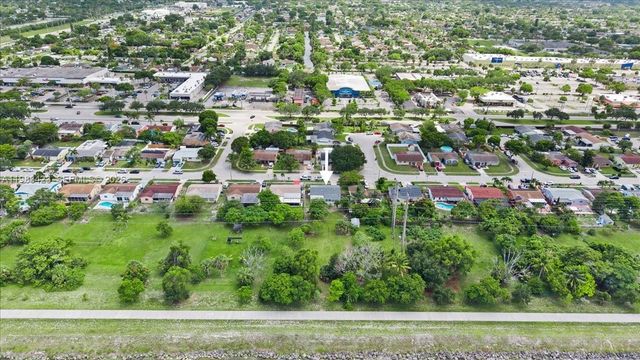 7371 SW 1st Street, Margate, FL 33068