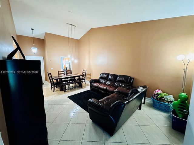 8203 NW 100th Drive, Tamarac, FL 33321
