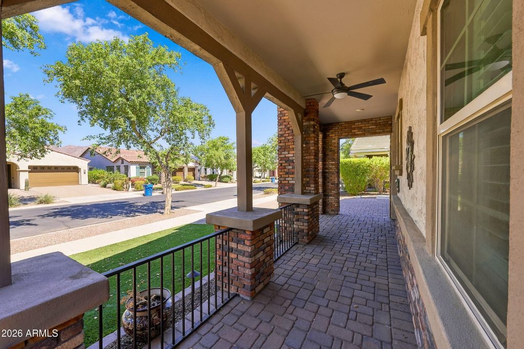 4697 N 206TH Lane, Buckeye, AZ 85396 — photo 2