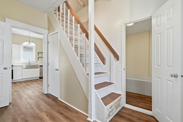 1525 E Cairo Street, Springfield, MO 65802