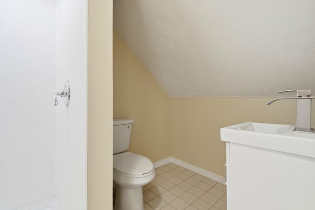 1525 E Cairo Street, Springfield, MO 65802