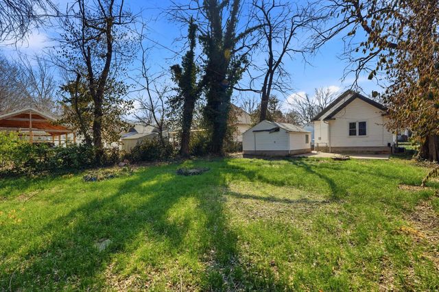 1525 E Cairo Street, Springfield, MO 65802