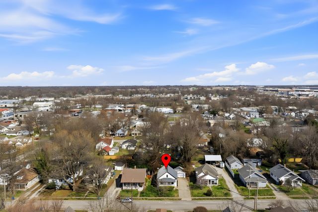 1525 E Cairo Street, Springfield, MO 65802