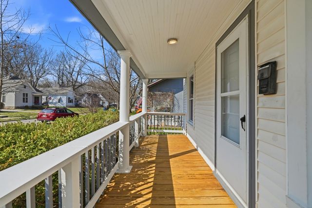 1525 E Cairo Street, Springfield, MO 65802