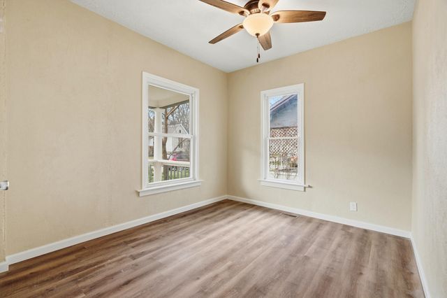 1525 E Cairo Street, Springfield, MO 65802