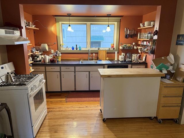 619 10th Ave W, Ashland, WI 54806