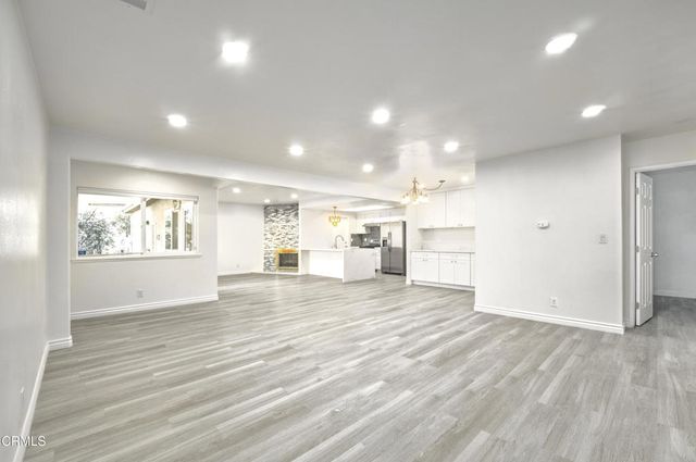 3330 Ketch Avenue, Oxnard, CA 93035