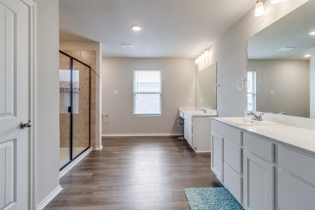 1200 Keswick Drive, Van Alstyne, TX 75495