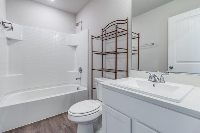 1200 Keswick Drive, Van Alstyne, TX 75495