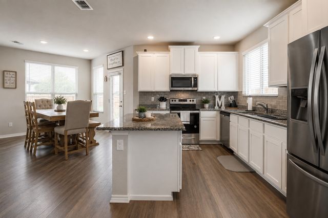 1200 Keswick Drive, Van Alstyne, TX 75495