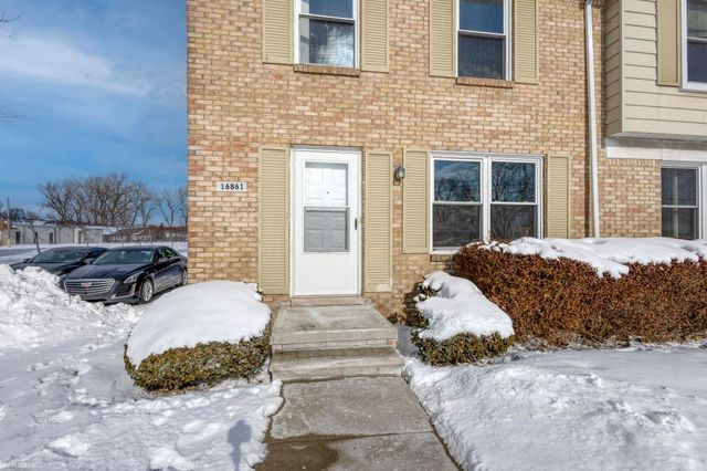 16861 E 12 Mile Rd Road, Roseville, MI 48066