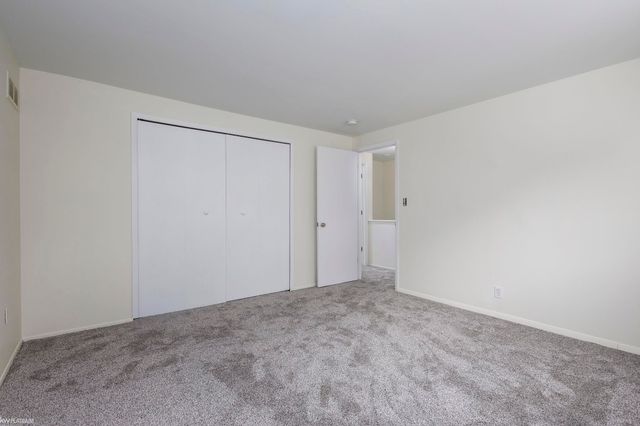 16861 E 12 Mile Rd Road, Roseville, MI 48066