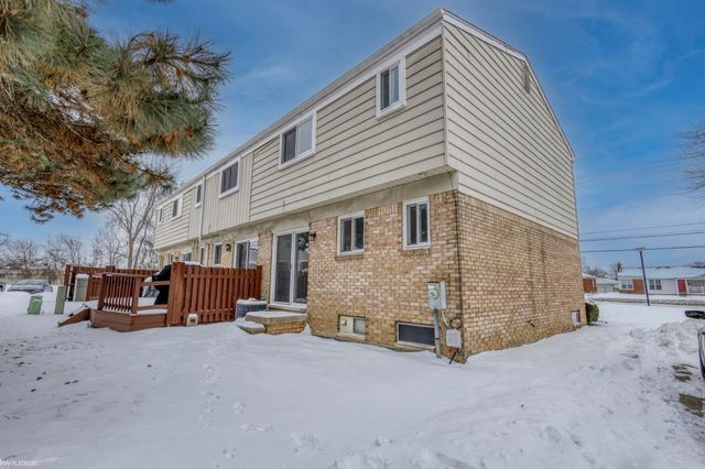 16861 E 12 Mile Rd Road, Roseville, MI 48066