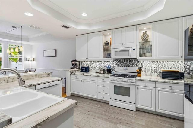 2869 BAYSHORE TRAILS DRIVE, Tampa, FL 33611