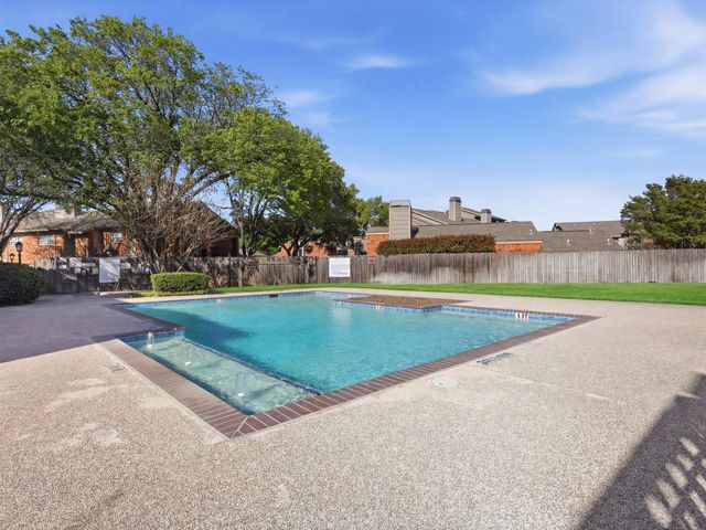 411 Pebble Way 148, Arlington, TX 76006