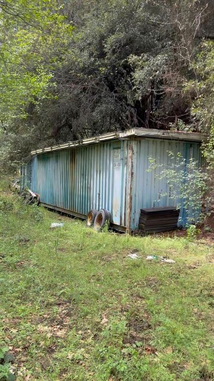 Image 30 of property listing at 39 Anderson Valley Road, Coulterville, CA 95311