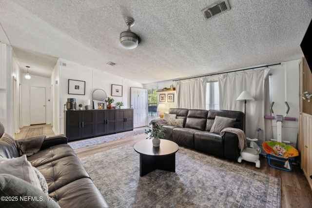 15461 DEWANNA Road, Jacksonville, FL 32218