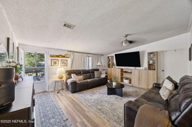 15461 DEWANNA Road, Jacksonville, FL 32218