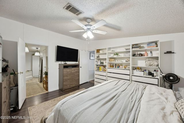 15461 DEWANNA Road, Jacksonville, FL 32218