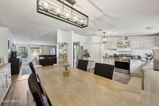 15461 DEWANNA Road, Jacksonville, FL 32218