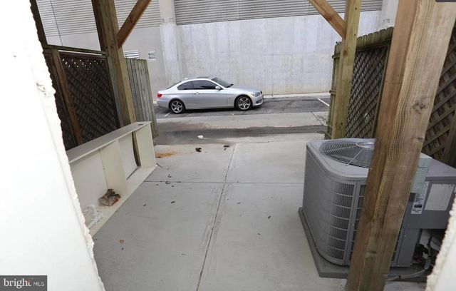 1827 S CHARLES ST, Baltimore, MD 21230