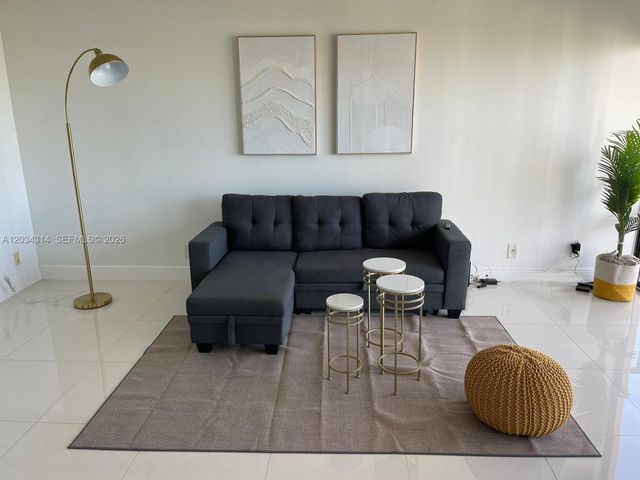 20335 W Country Club Dr 1701, Aventura, FL 33180