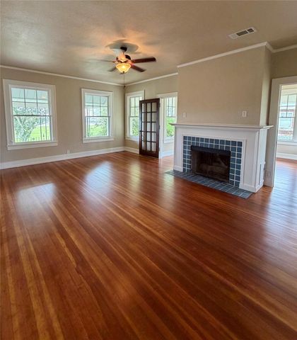 2149 Lakeshore Drive, Port Arthur, TX 77640