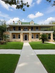 2149 Lakeshore Drive, Port Arthur, TX 77640