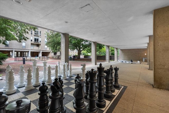 44 Washington St 1105, Brookline, MA 02445